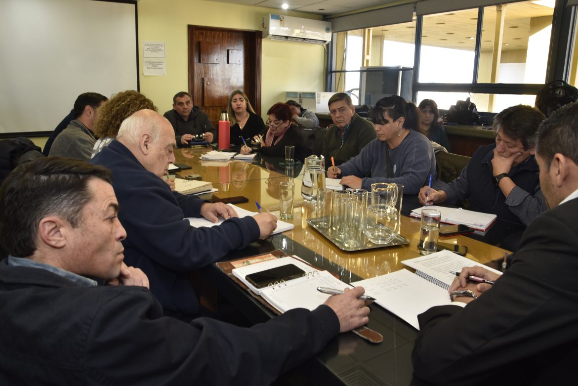 Paritaria estatal: analizaron la coyuntura socioeconómica y la oferta se conocerá en una semana