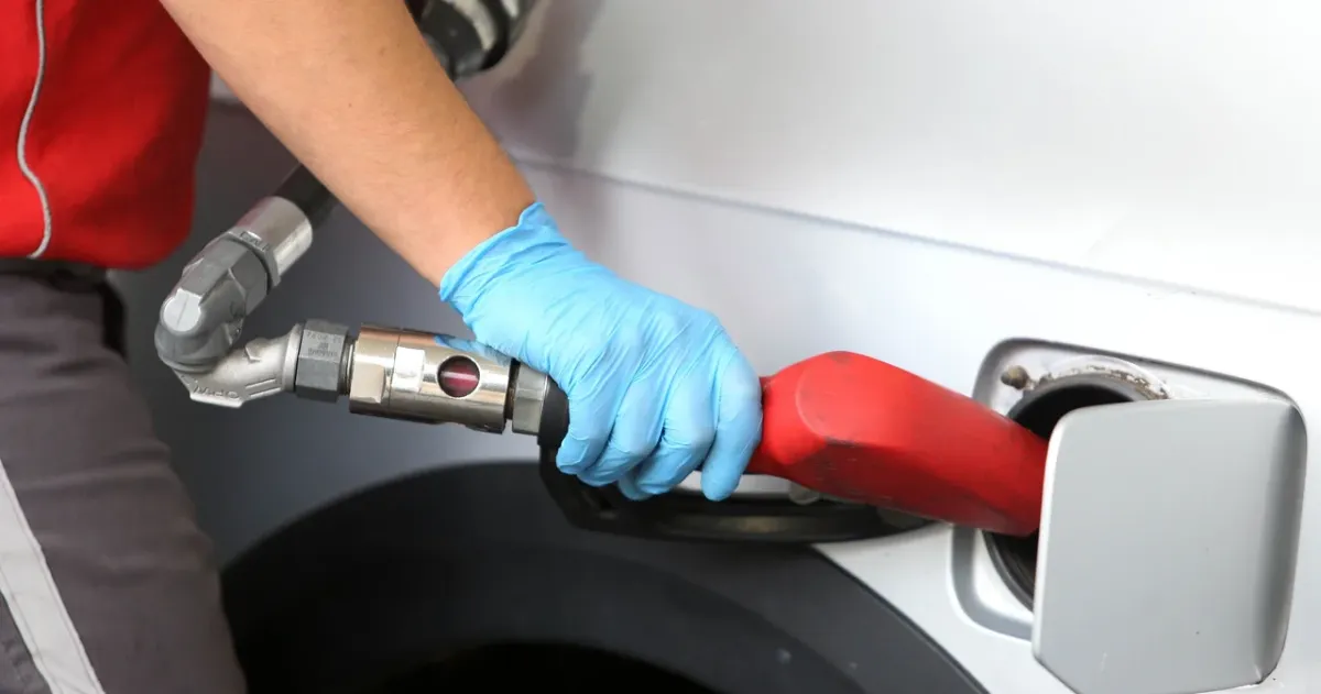 Sube el impuesto a los combustibles y se espera un aumento en naftas y gas oil