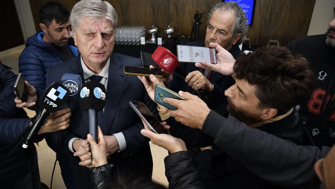 «En el peronismo sobran los candidatos»