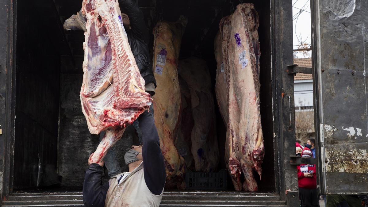 El Gobierno también eliminará las retenciones para la carne avícola y bovina