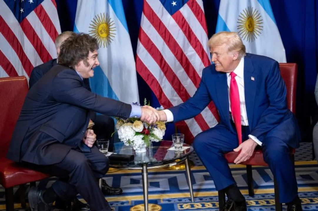 Milei se reúne con Donald Trump en la Casa Blanca para cerrar el rescate