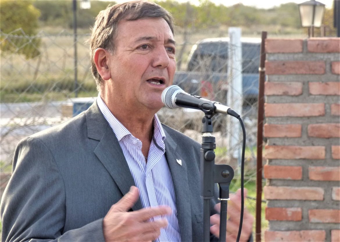 Rogelio “Kelo” Schanton, exintendente de Ingeniero Luiggi y el actual subsecretario de Asuntos Municipales de La Pampa, falleció este martes, informaron fuentes de Casa de Gobierno.