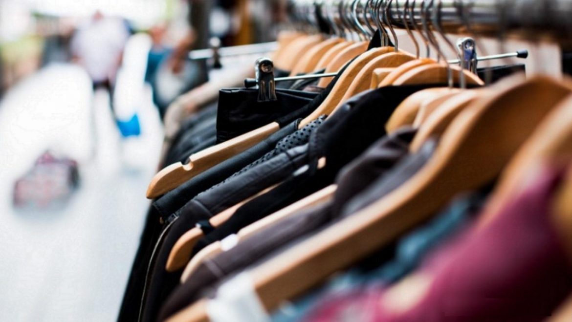Ropa y librería, los sectores donde la sociedad recortó sus gastos en los últimos meses